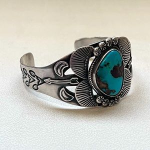 Navajo sterling silver and turquoise cuff bracelet!